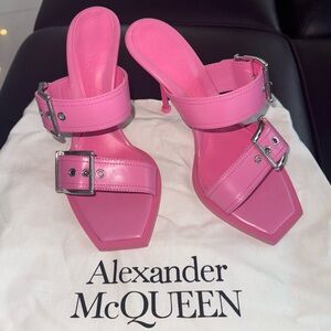 ALEXANDER McQueen 105mm buckle-detail sandals